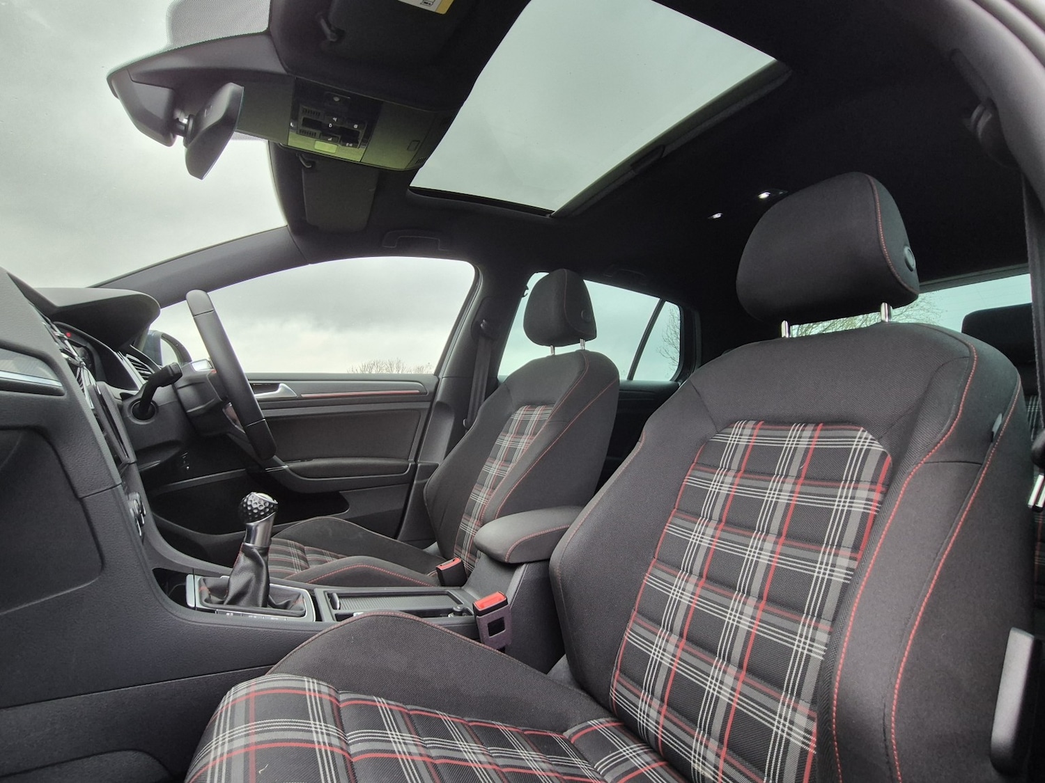 Used Volkswagen Golf 2018 for sale - 77251287: Photo 7