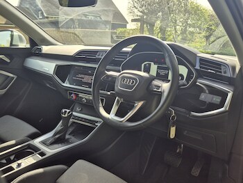 Used Audi Q3 2023 for sale - 78197998: Photo