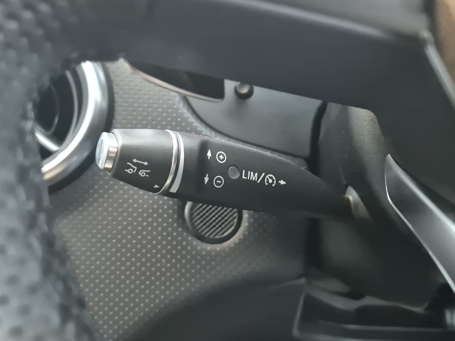 Used Mercedes-Benz A-Class 2017 for sale - 77303666: Photo 10