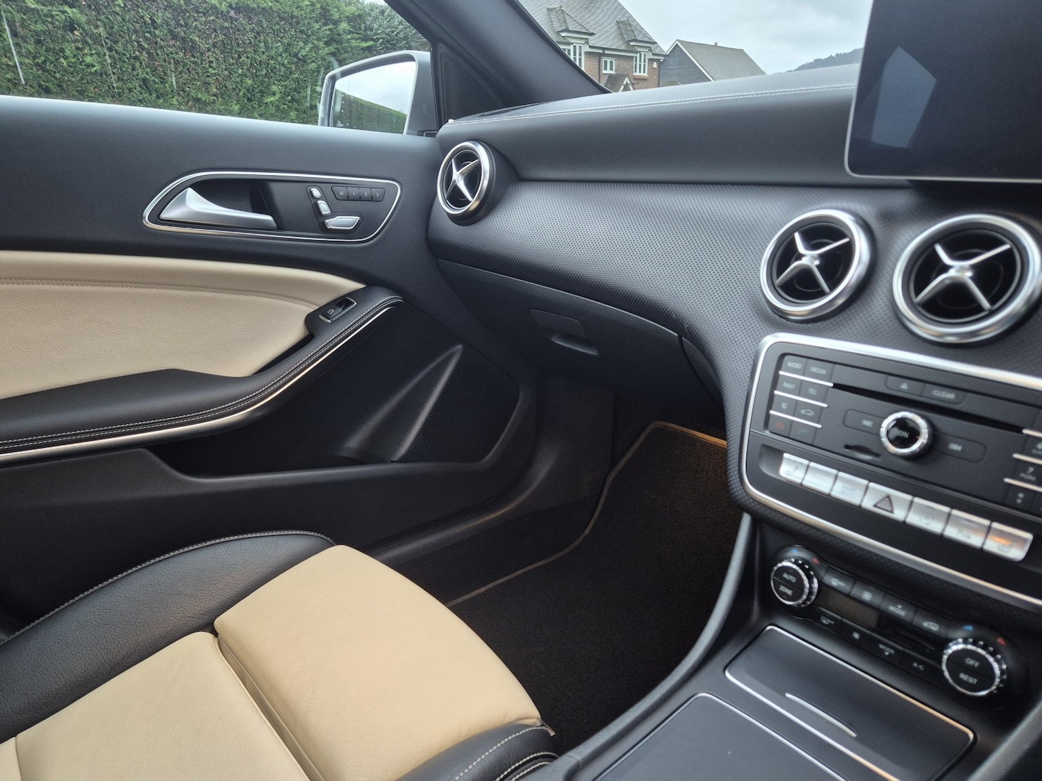 Used Mercedes-Benz A-Class 2017 for sale - 77303666: Photo 35