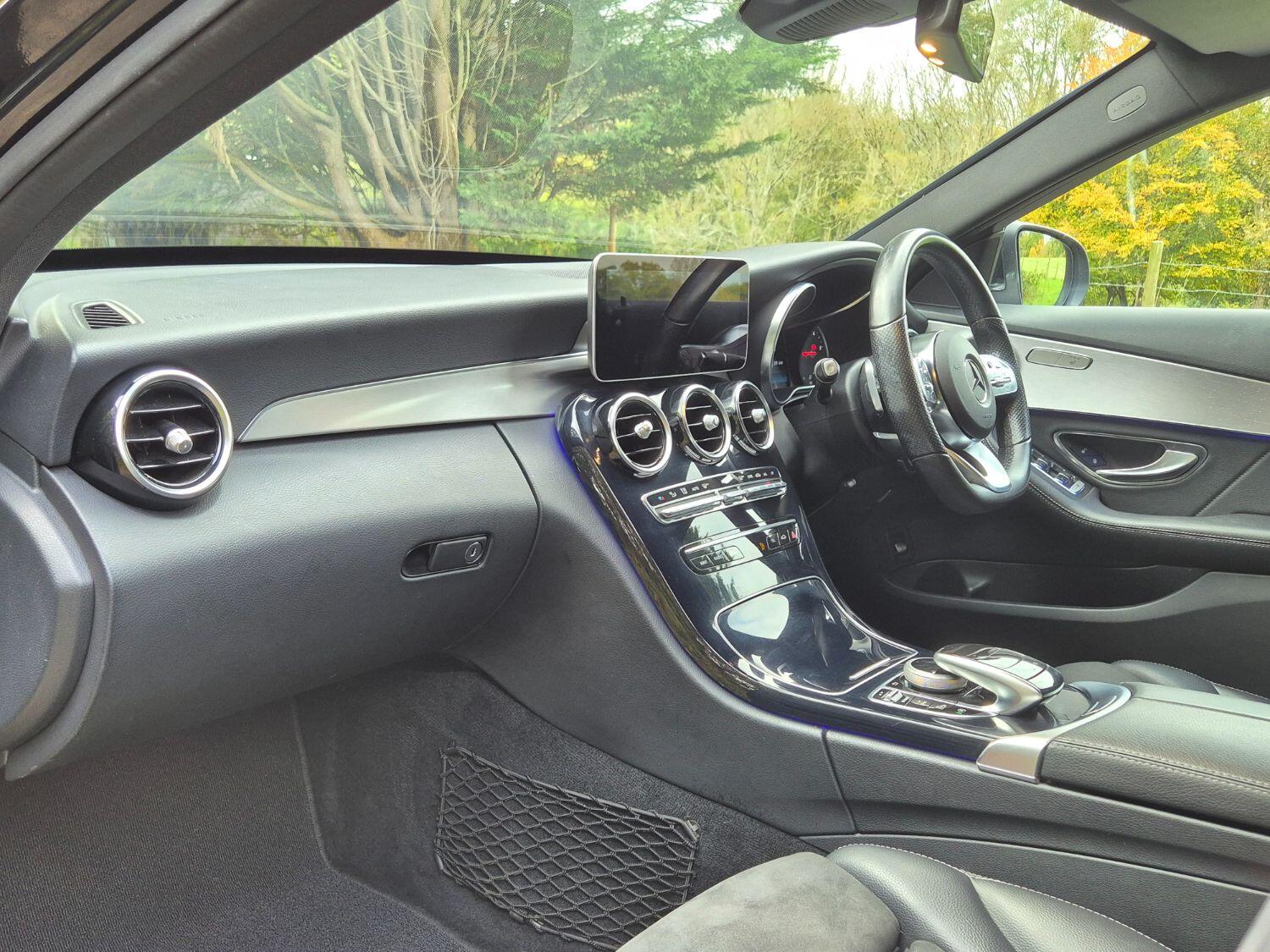 Used Mercedes-Benz C Class 2019 for sale - 76840576: Photo 3