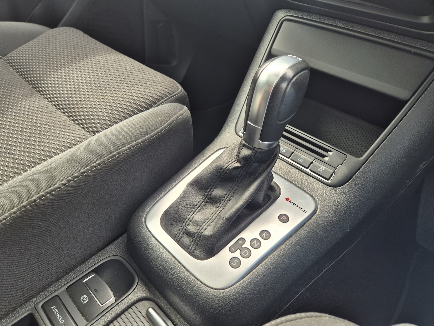 Used Volkswagen Tiguan 2015 for sale - 78134950: Photo 9