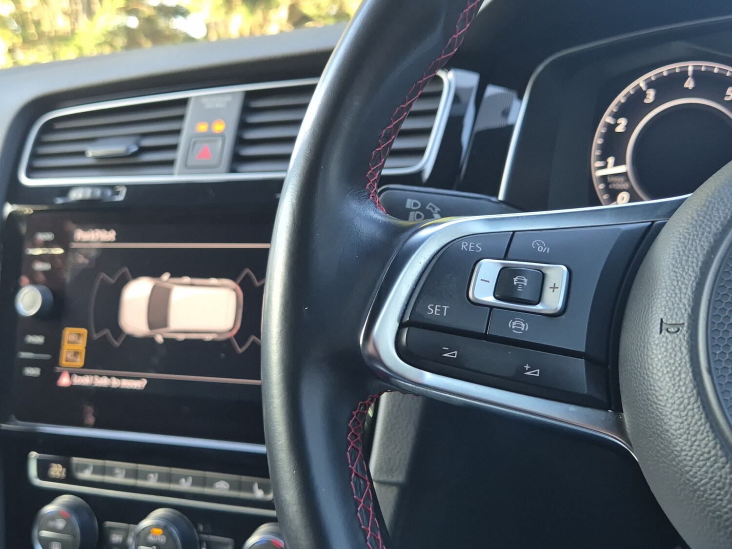 Used Volkswagen Golf 2019 for sale - 76840570: Photo 32