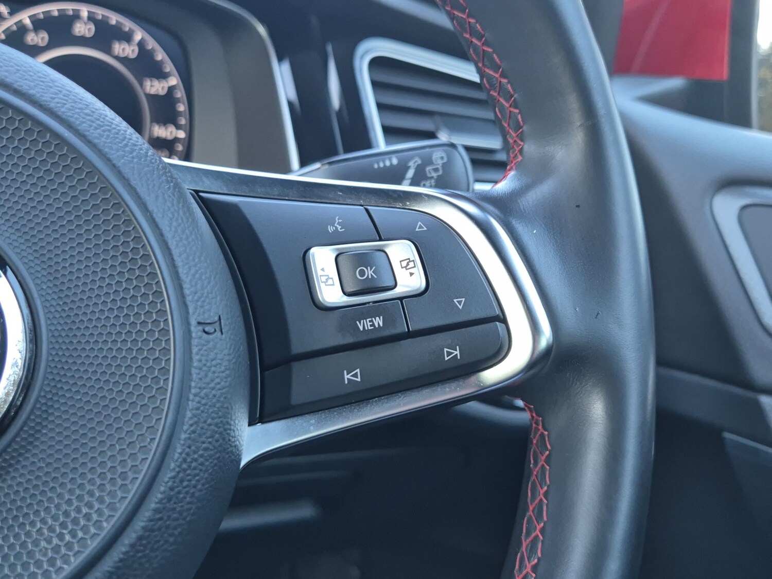 Used Volkswagen Golf 2019 for sale - 76840570: Photo 33