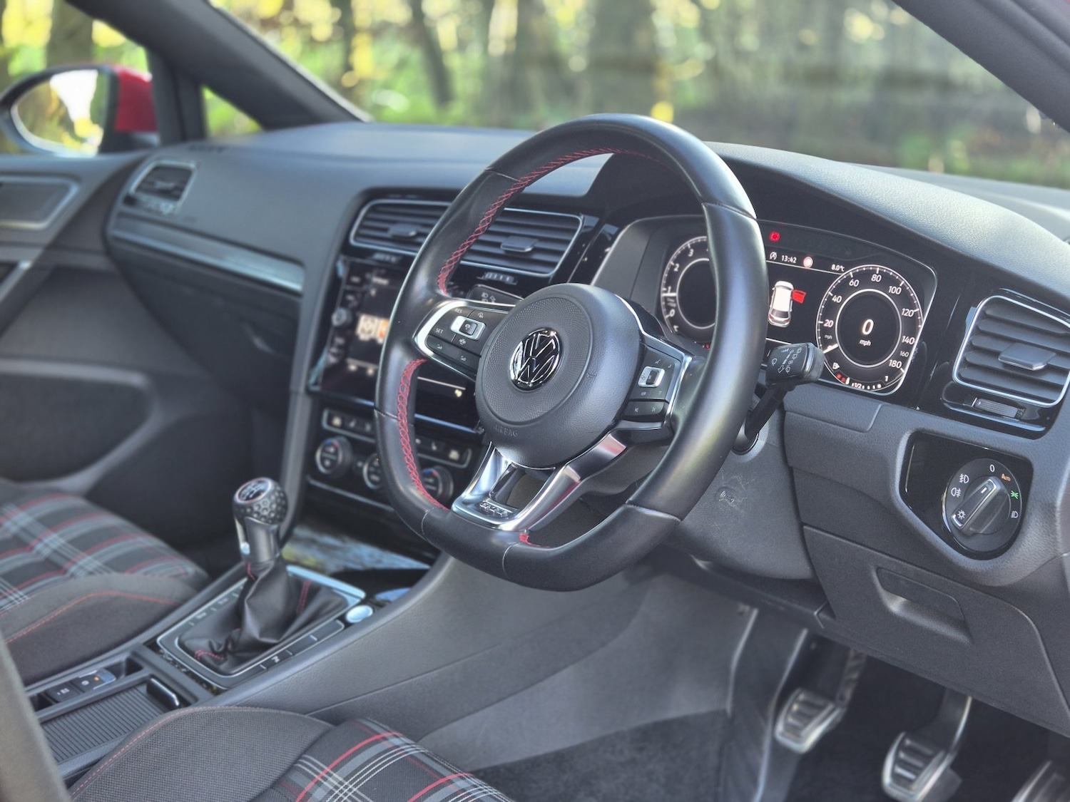 Used Volkswagen Golf 2019 for sale - 76840570: Photo 5