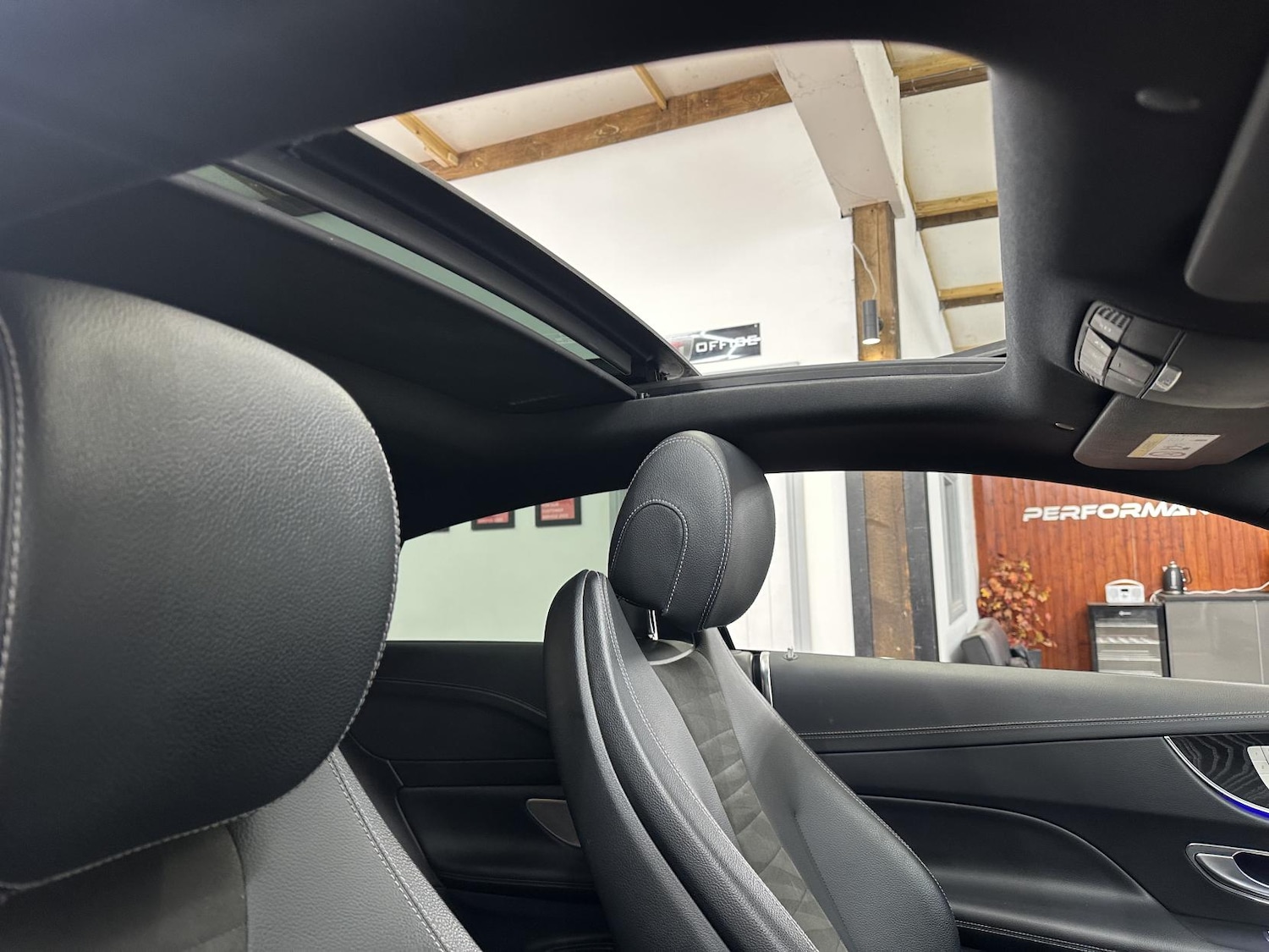 Used Mercedes-Benz E Class 2017 for sale - 77669444: Photo 22