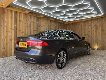 Used Jaguar XE 2016 for sale - 79606985: Photo