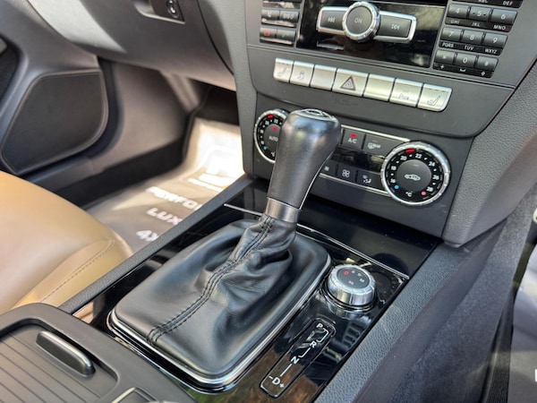 Used Mercedes-Benz C Class 2014 for sale - 76273139: Photo 33