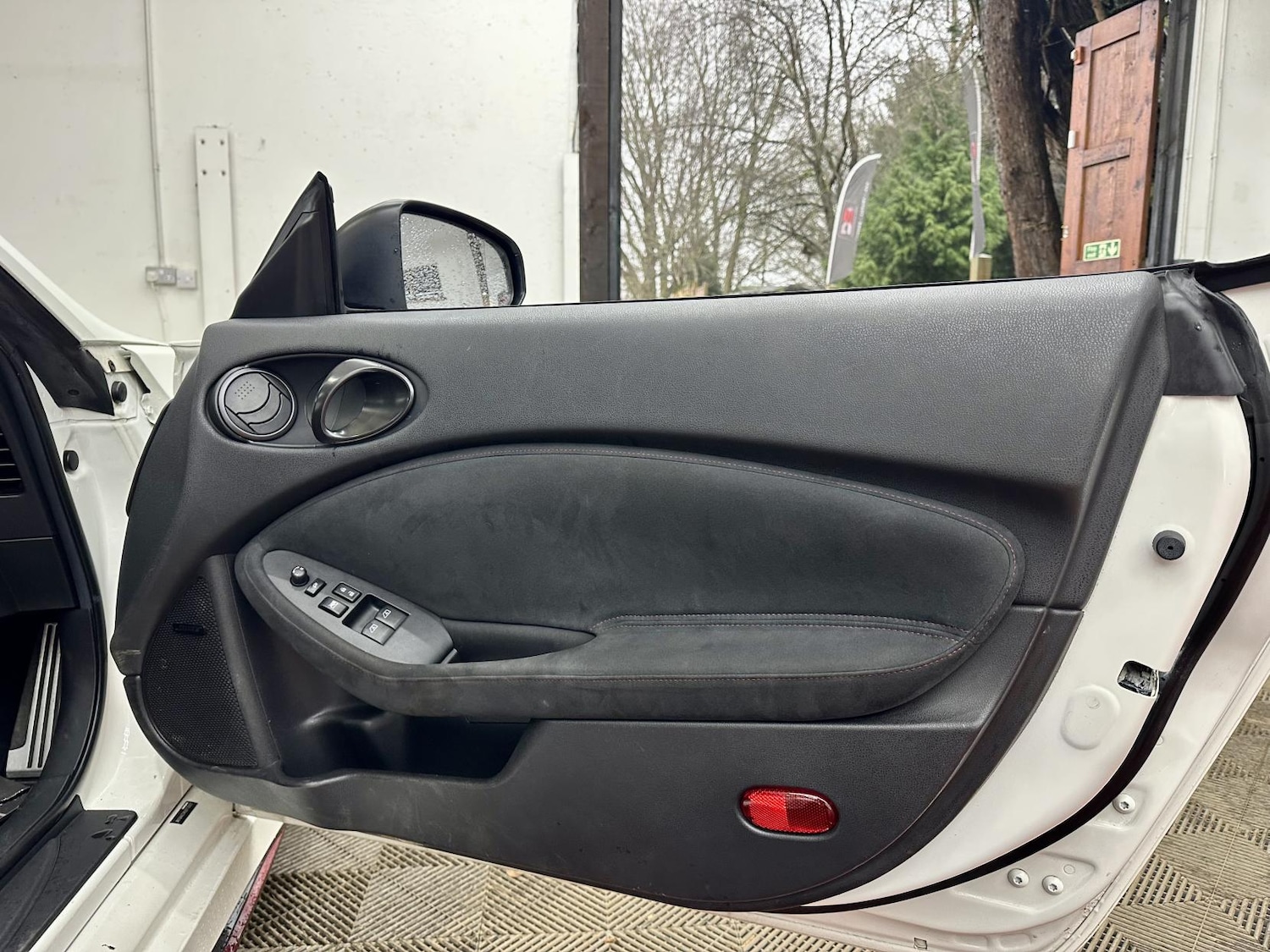 Used Nissan 370 Z 2015 for sale - 77277684: Photo 22