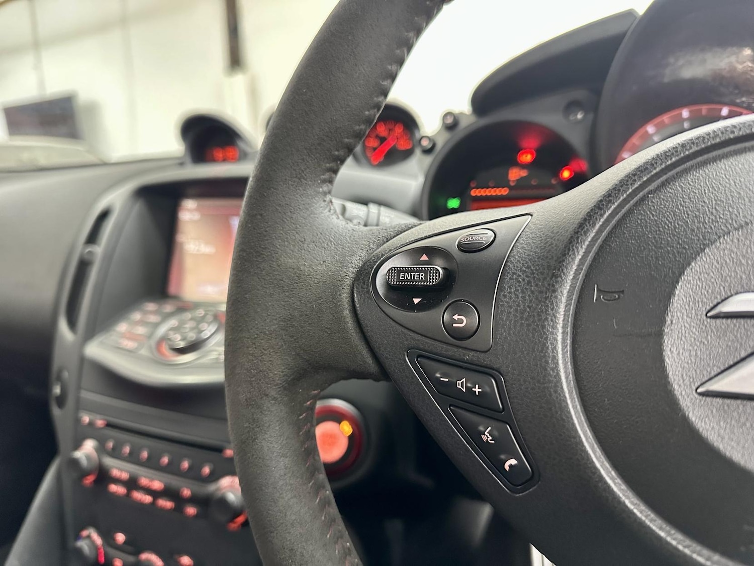 Used Nissan 370 Z 2015 for sale - 77277684: Photo 40