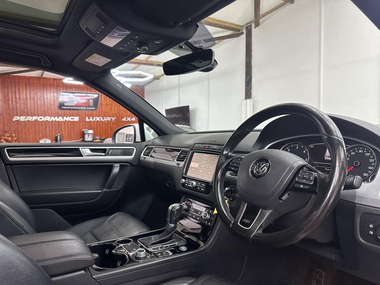 Used Volkswagen Touareg 2017 for sale - 77736216: Photo 15