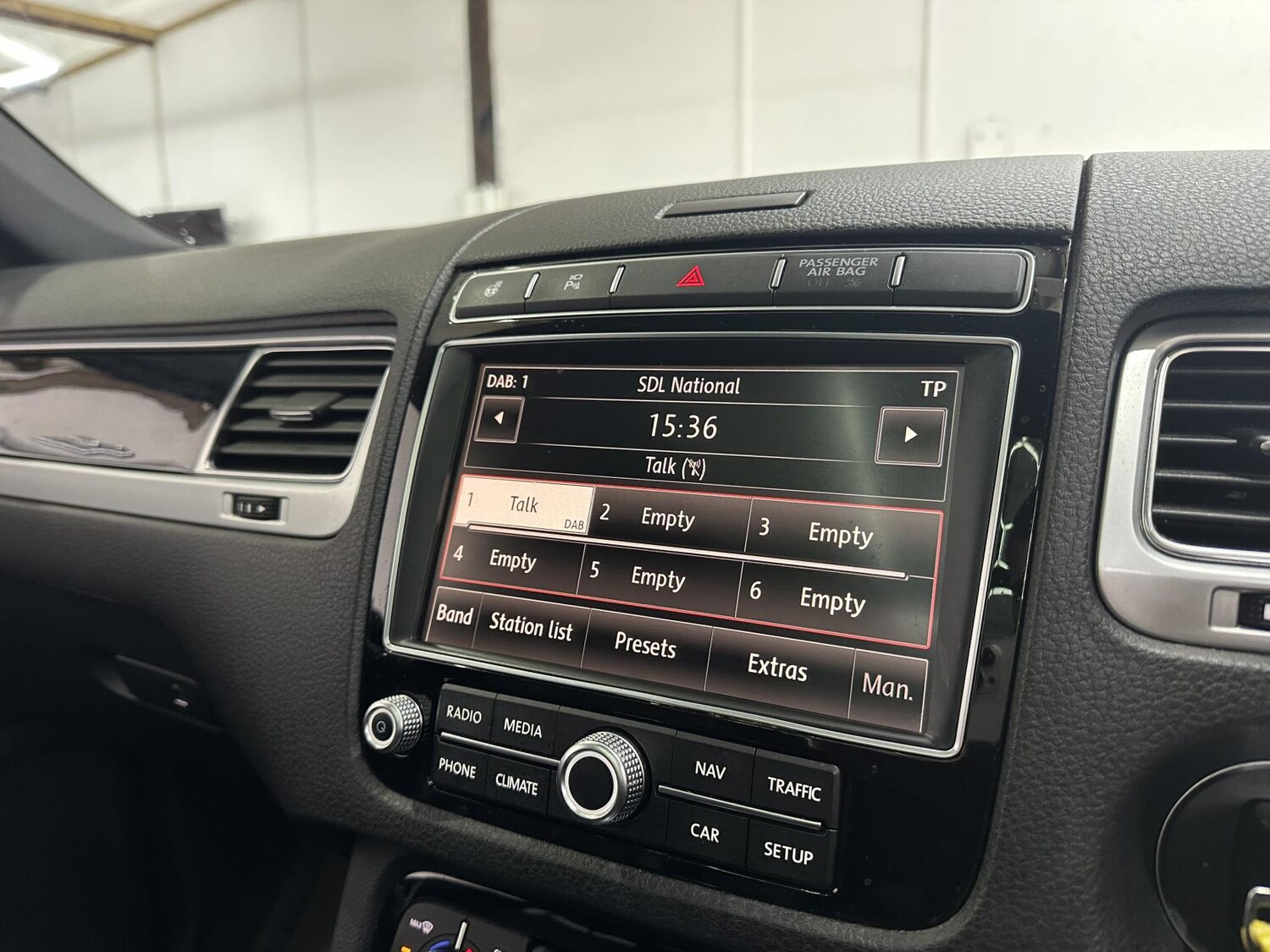 Used Volkswagen Touareg 2017 for sale - 77736216: Photo 38