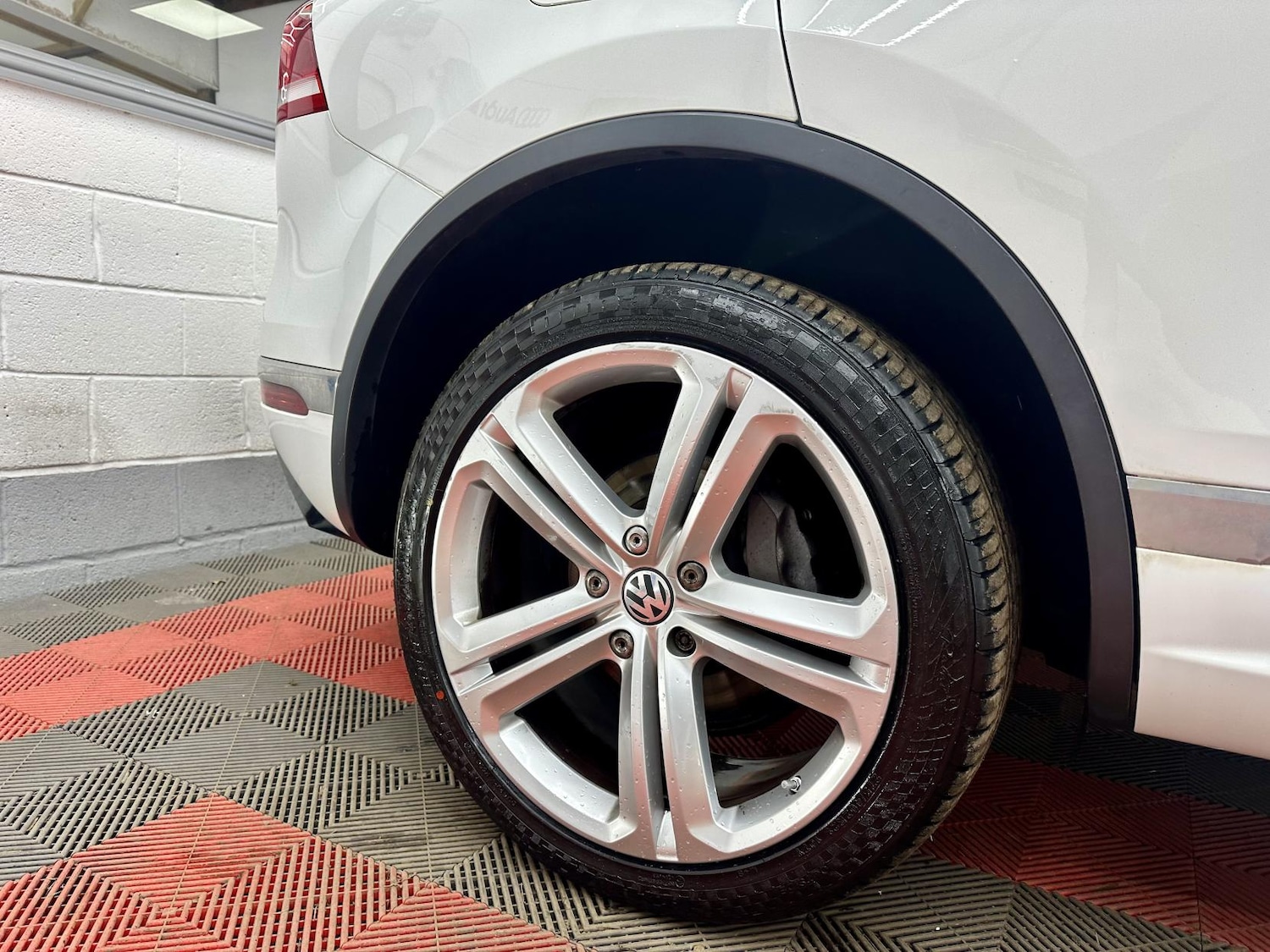 Used Volkswagen Touareg 2017 for sale - 77736216: Photo 5