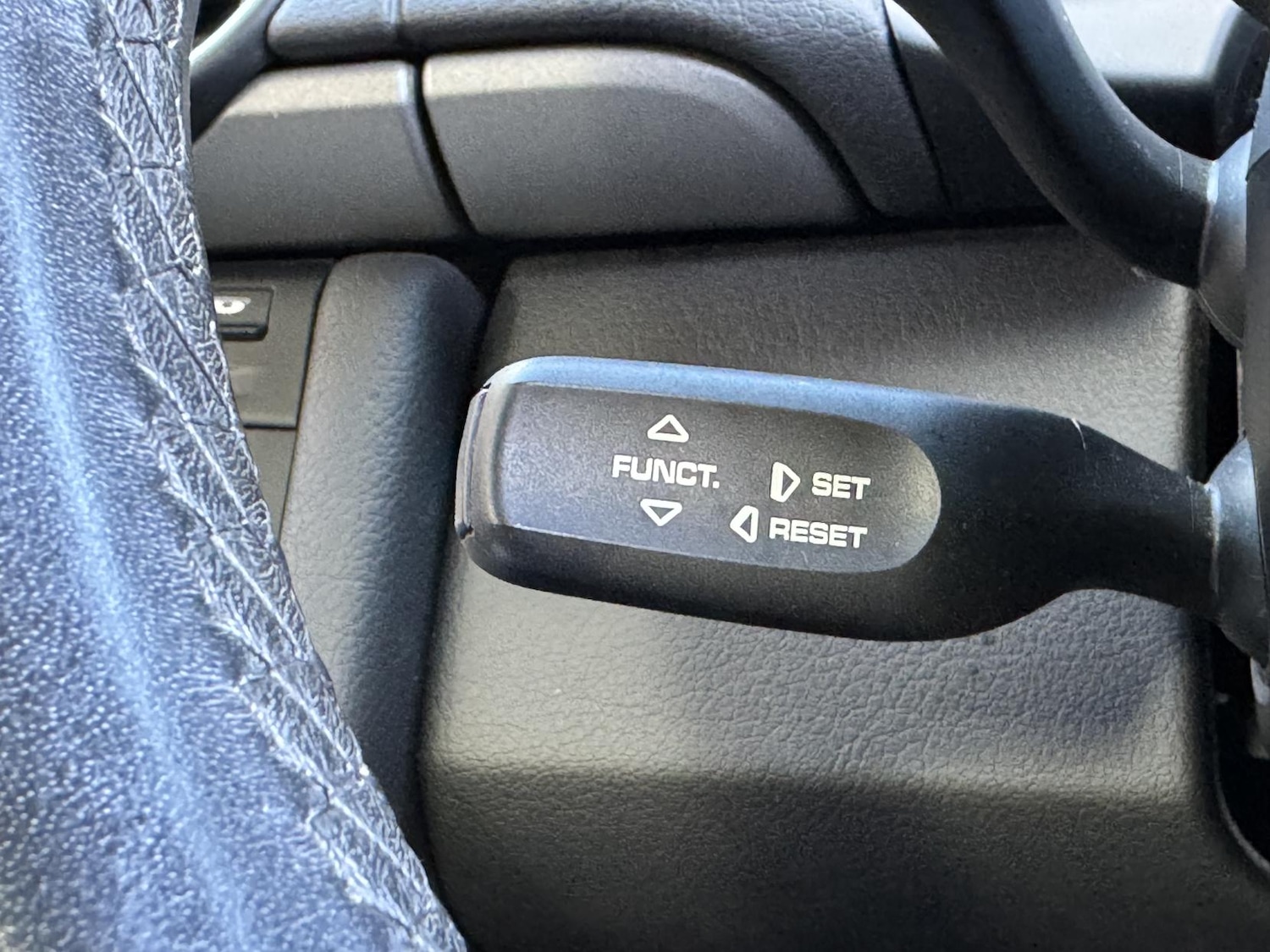 Used Porsche Cayman 2011 for sale - 76438407: Photo 37