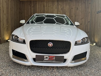 Used Jaguar XF 2018 for sale - 79451747: Photo