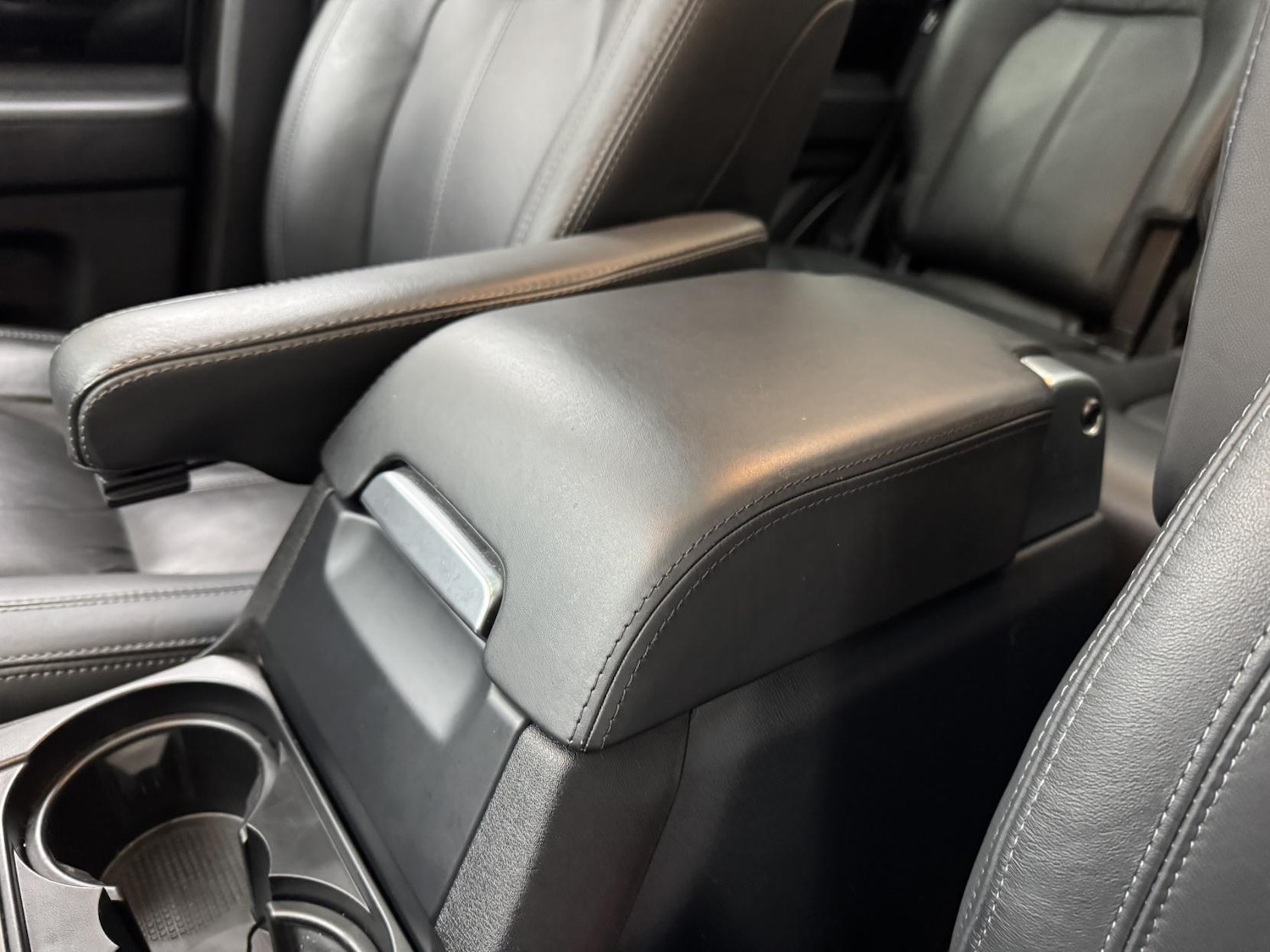 Used Land Rover Discovery 2016 for sale - 76864293: Photo 30