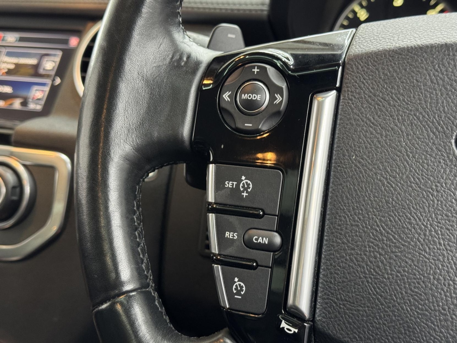 Used Land Rover Discovery 2016 for sale - 76864293: Photo 32