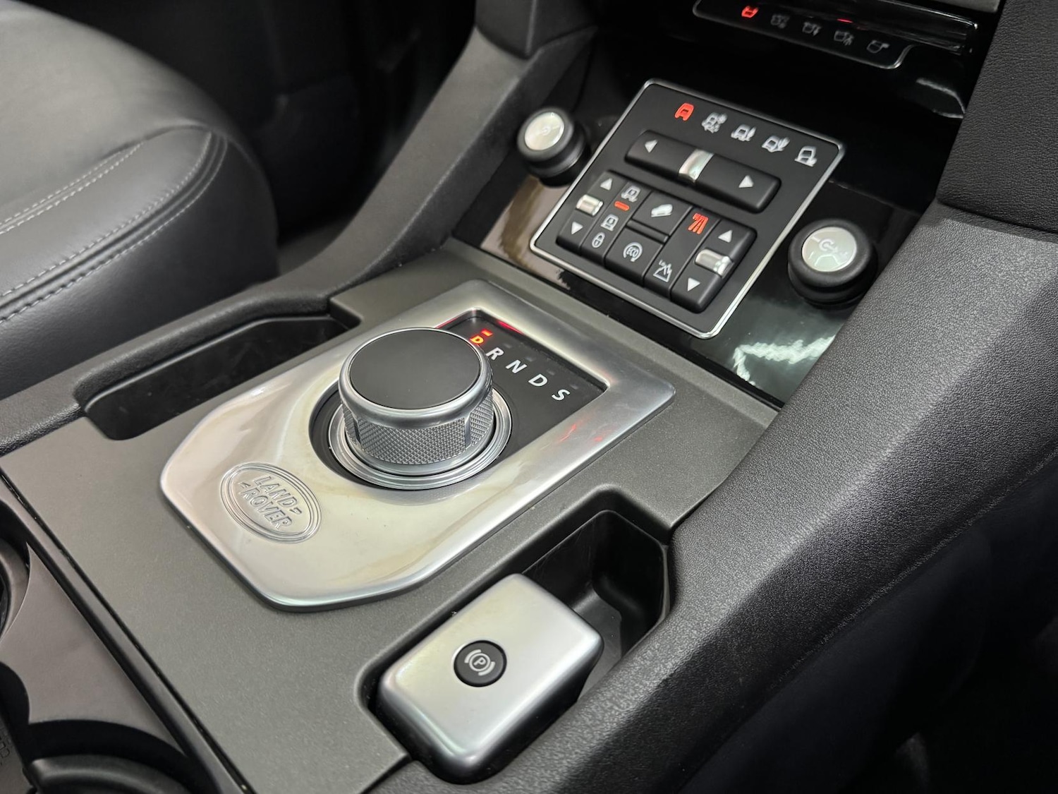 Used Land Rover Discovery 2016 for sale - 76864293: Photo 36