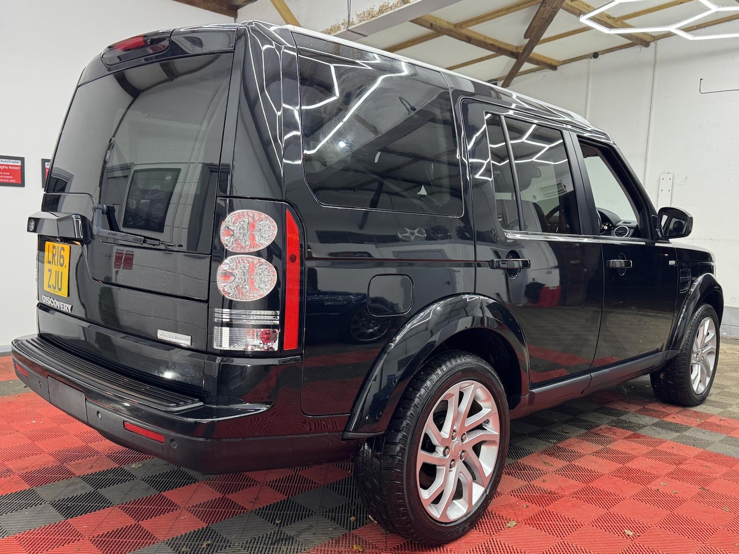 Used Land Rover Discovery 2016 for sale - 76864293: Photo 4