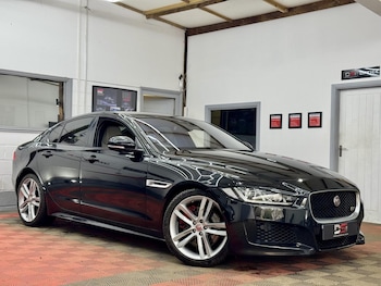 Used Jaguar XE 2016 for sale - 77903524: Photo