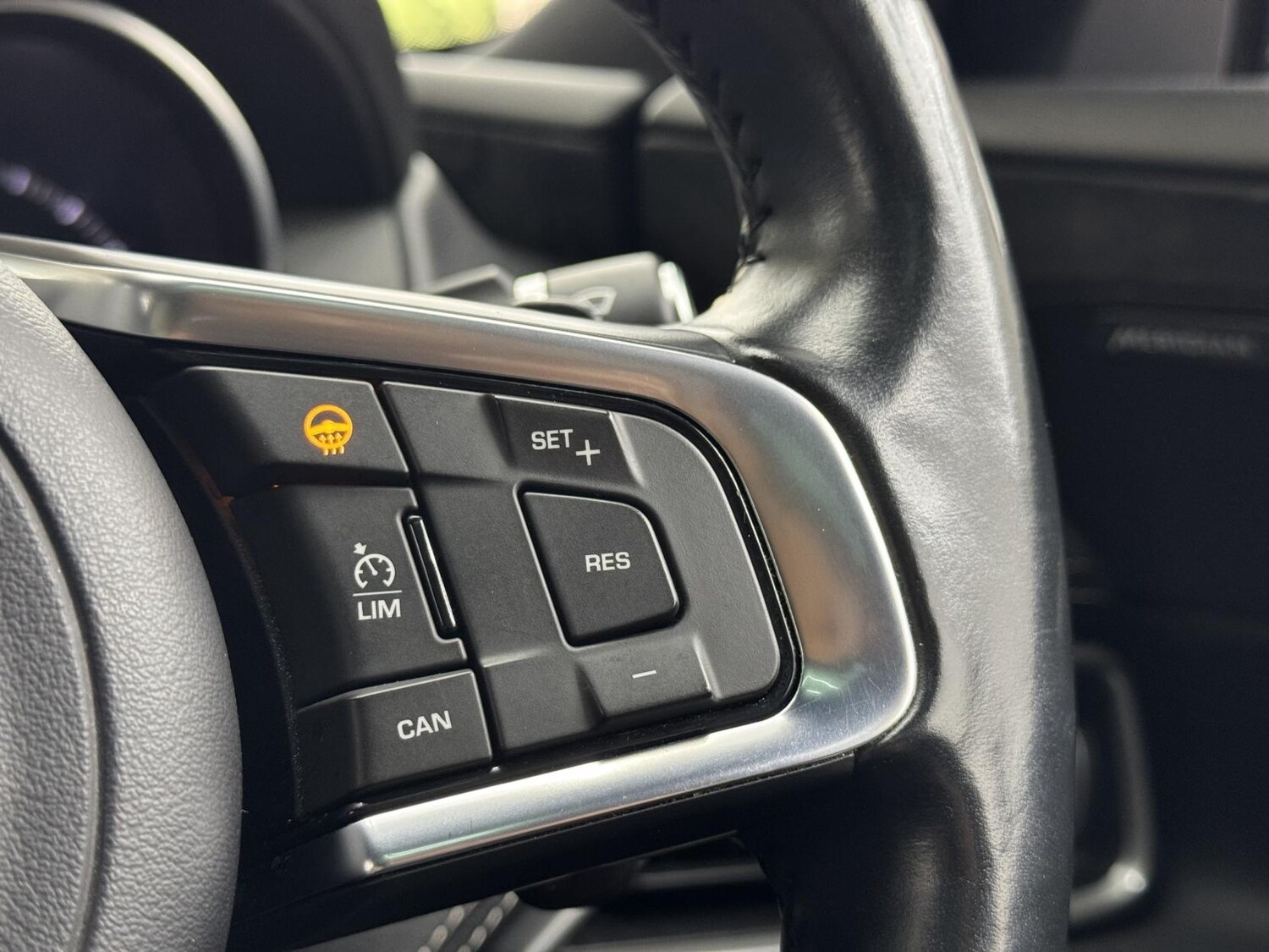 Used Jaguar XE 2016 for sale - 77903524: Photo 34