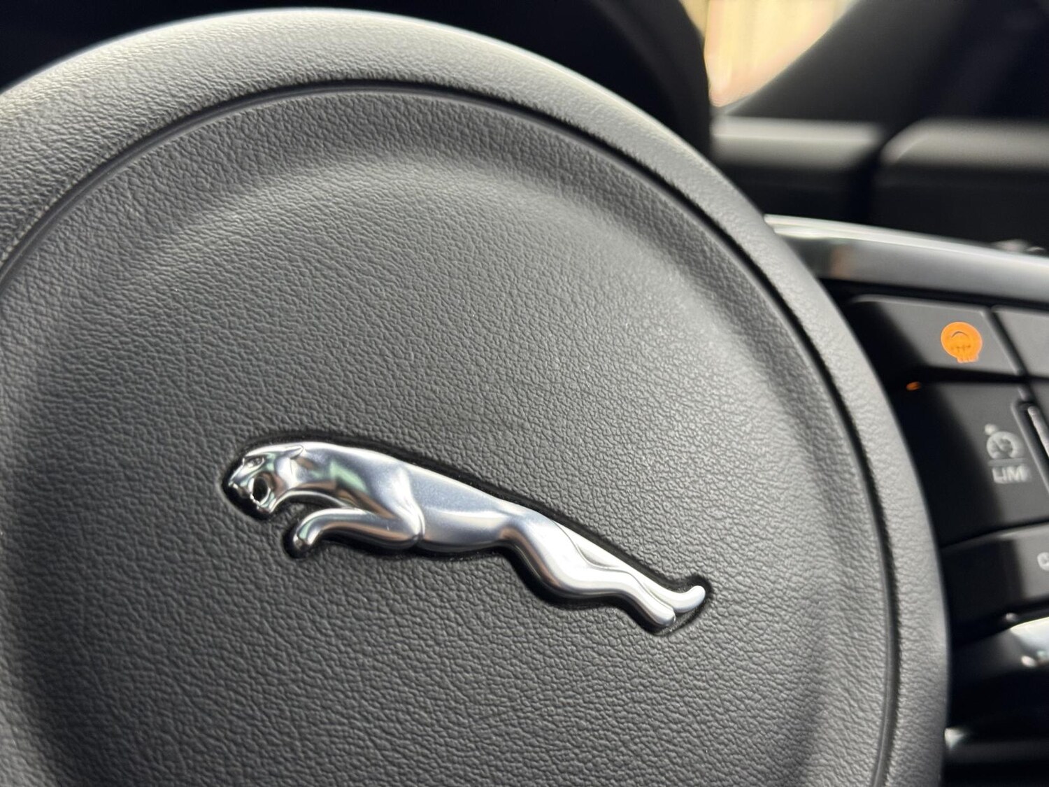 Used Jaguar XE 2016 for sale - 77903524: Photo 38