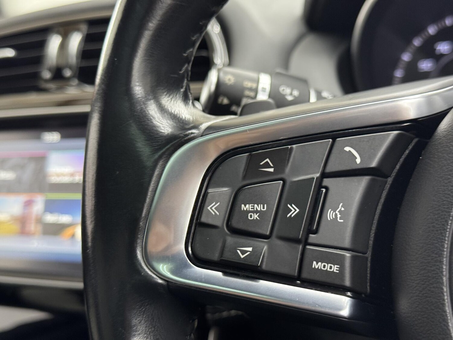 Used Jaguar XE 2016 for sale - 77903524: Photo 39