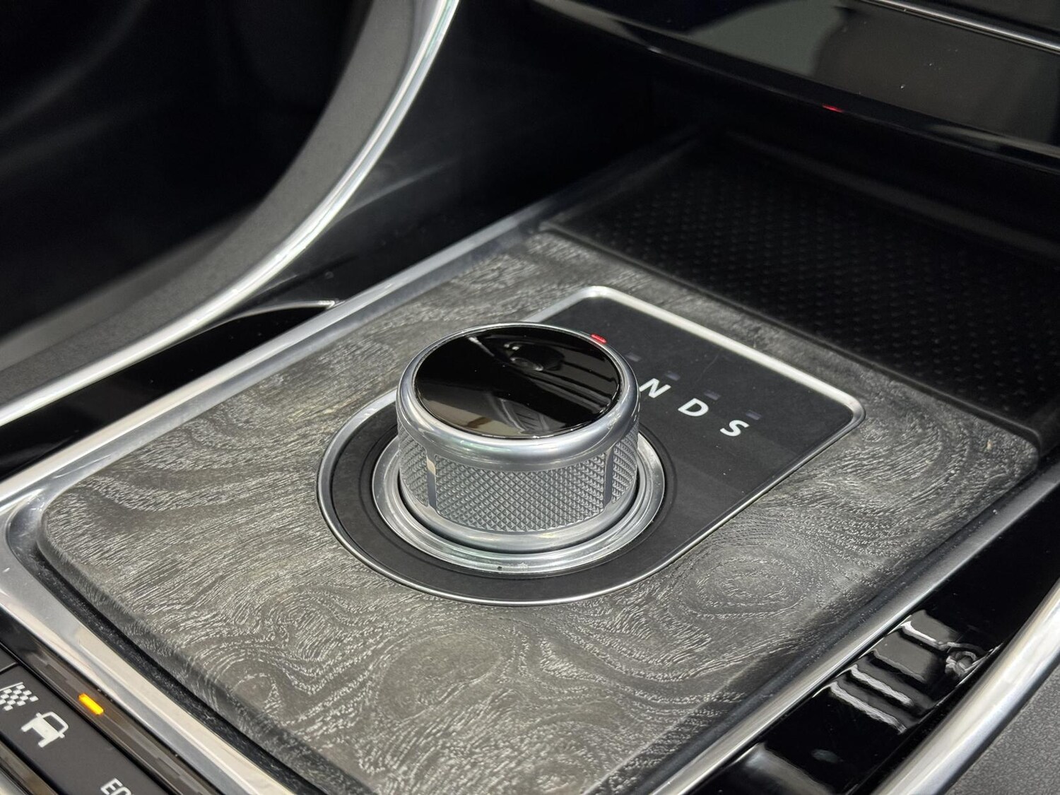 Used Jaguar XE 2016 for sale - 77903524: Photo 45