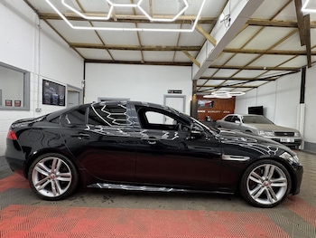 Used Jaguar XE 2016 for sale - 77903524: Photo