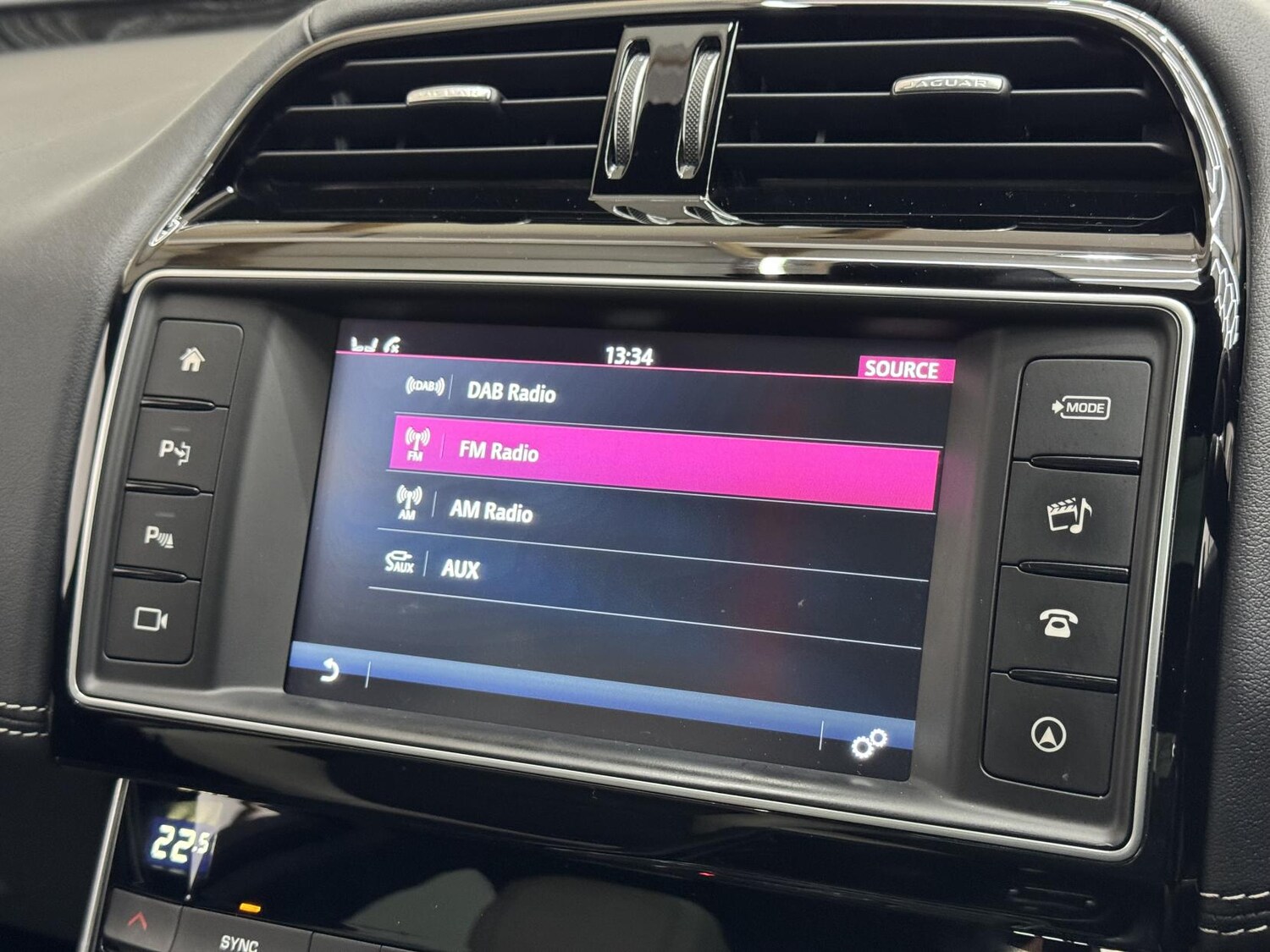 Used Jaguar XE 2016 for sale - 77903524: Photo 50