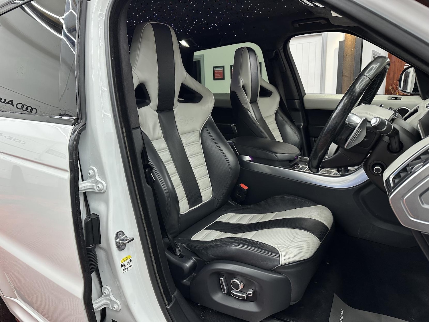 Used Land Rover Range Rover Sport 2017 for sale - 77427557: Photo 24