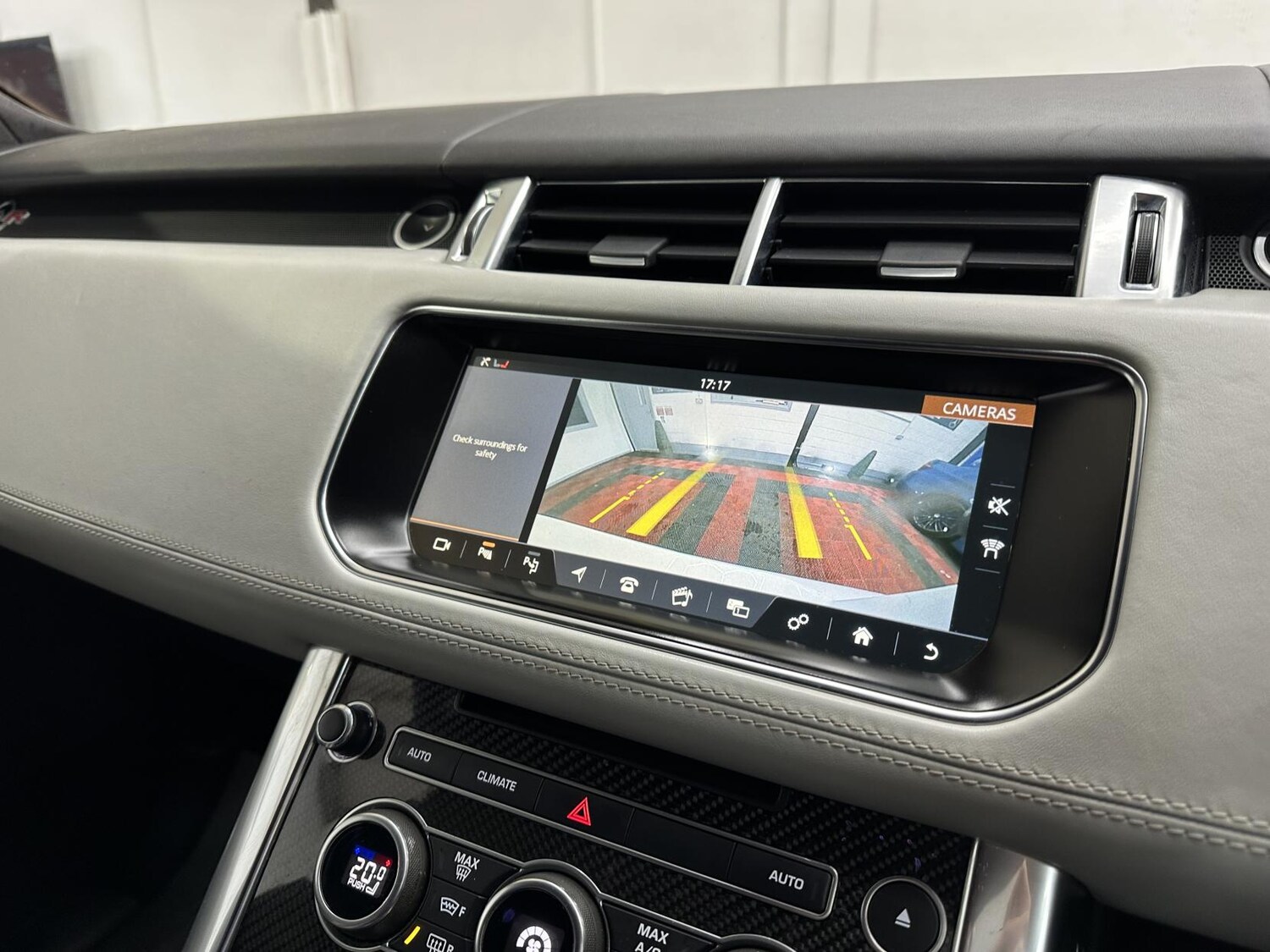 Used Land Rover Range Rover Sport 2017 for sale - 77427557: Photo 57