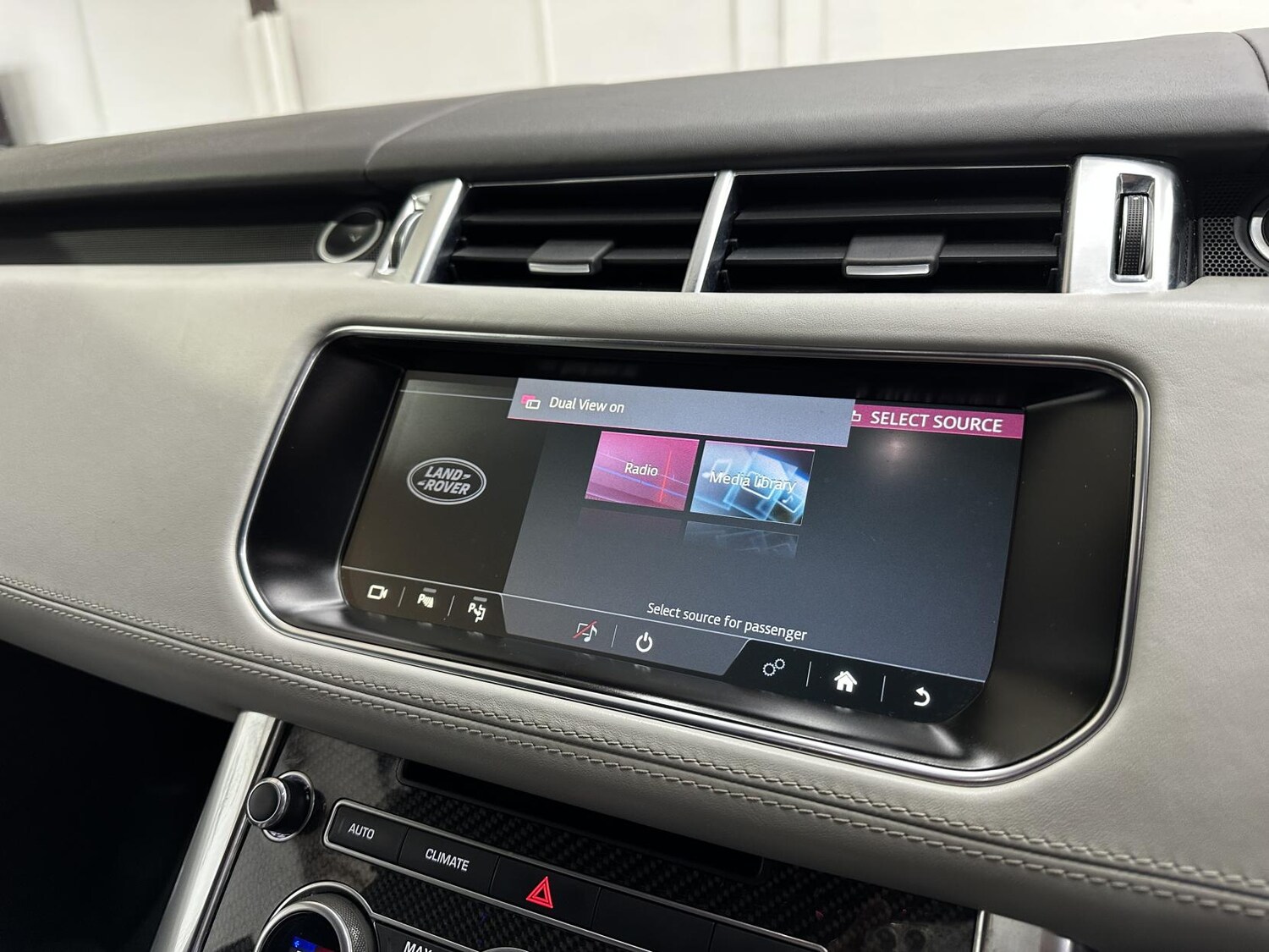 Used Land Rover Range Rover Sport 2017 for sale - 77427557: Photo 60