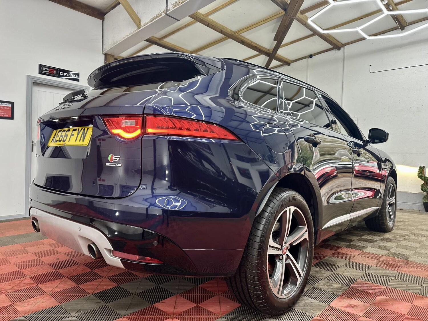 Used Jaguar F-Pace 2016 for sale - 77525793: Photo 13