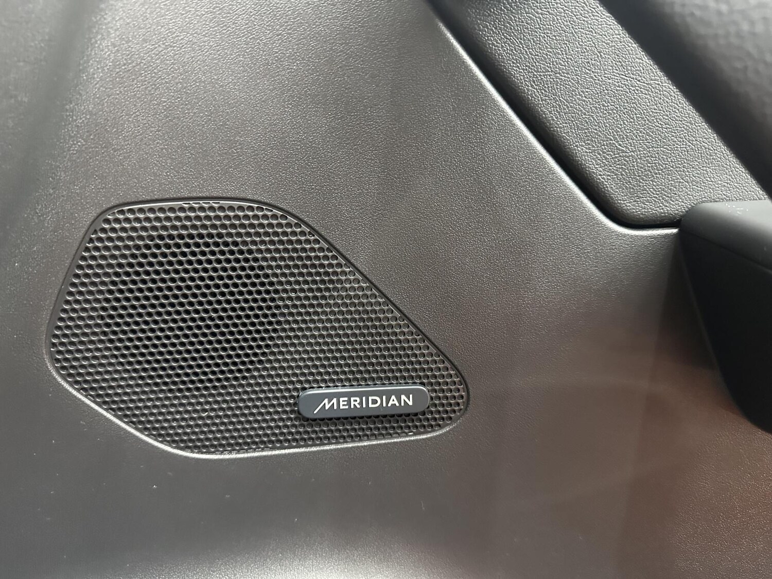 Used Jaguar F-Pace 2016 for sale - 77525793: Photo 19