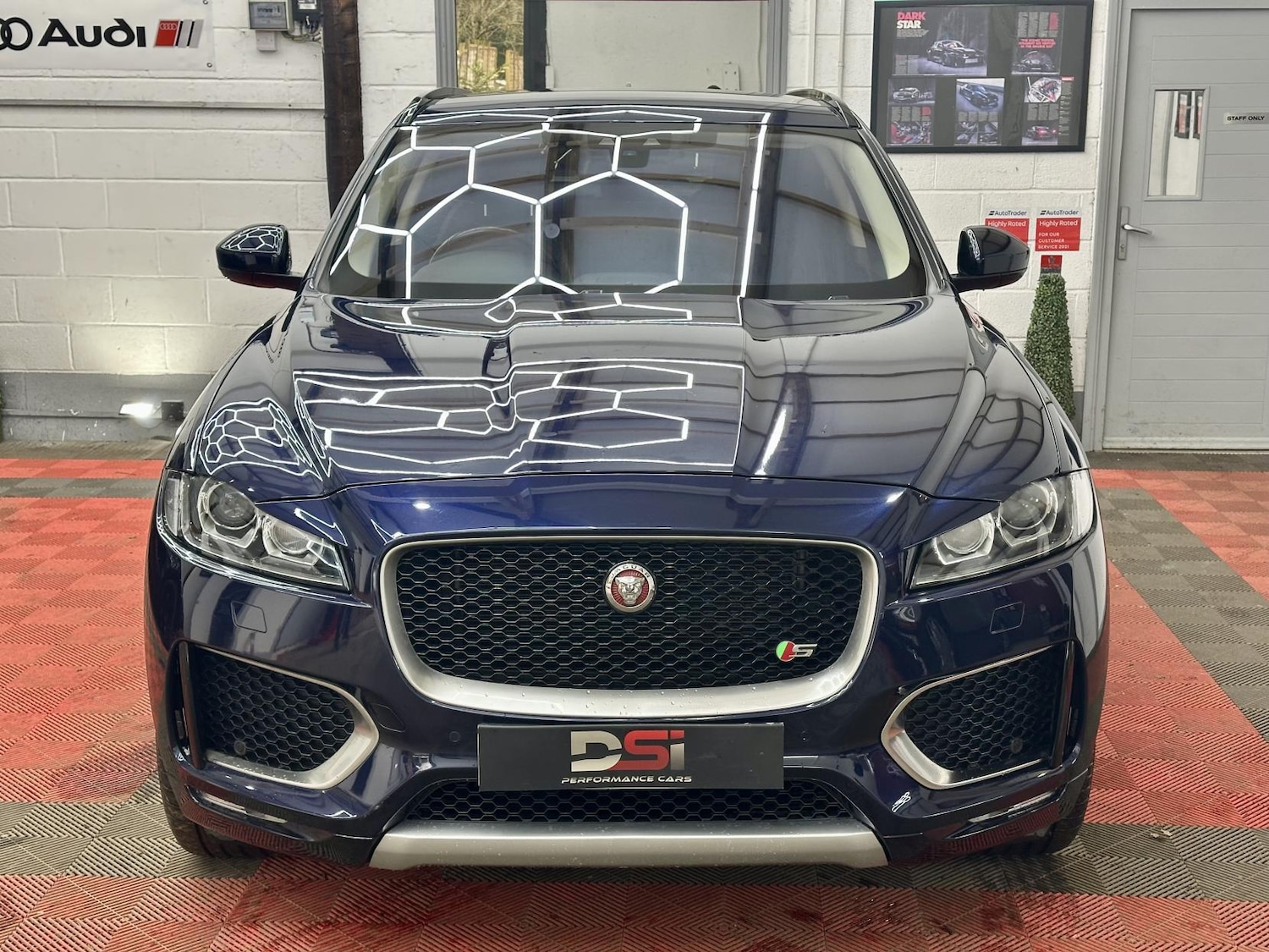 Used Jaguar F-Pace 2016 for sale - 77525793: Photo 2