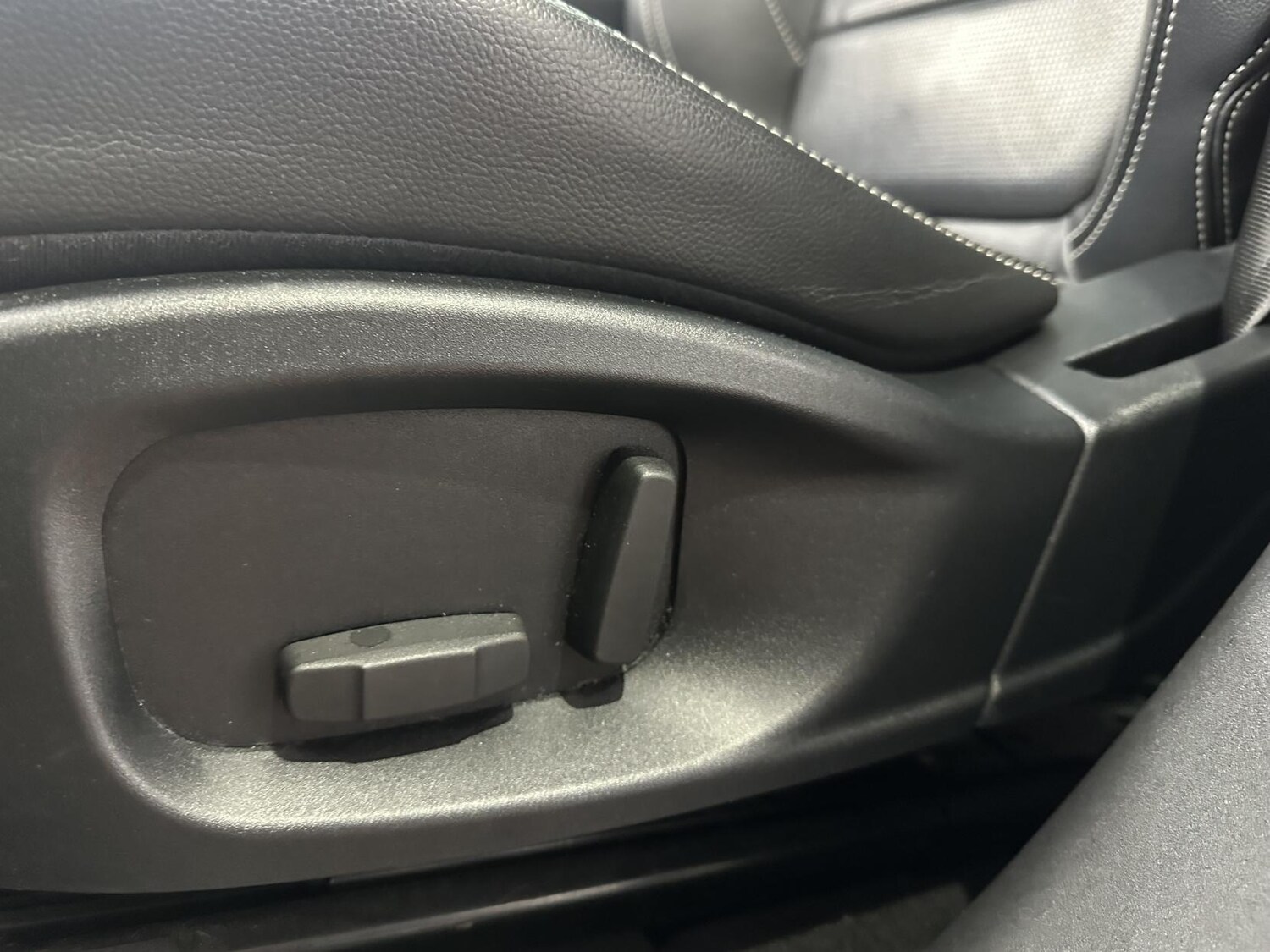 Used Jaguar F-Pace 2016 for sale - 77525793: Photo 32