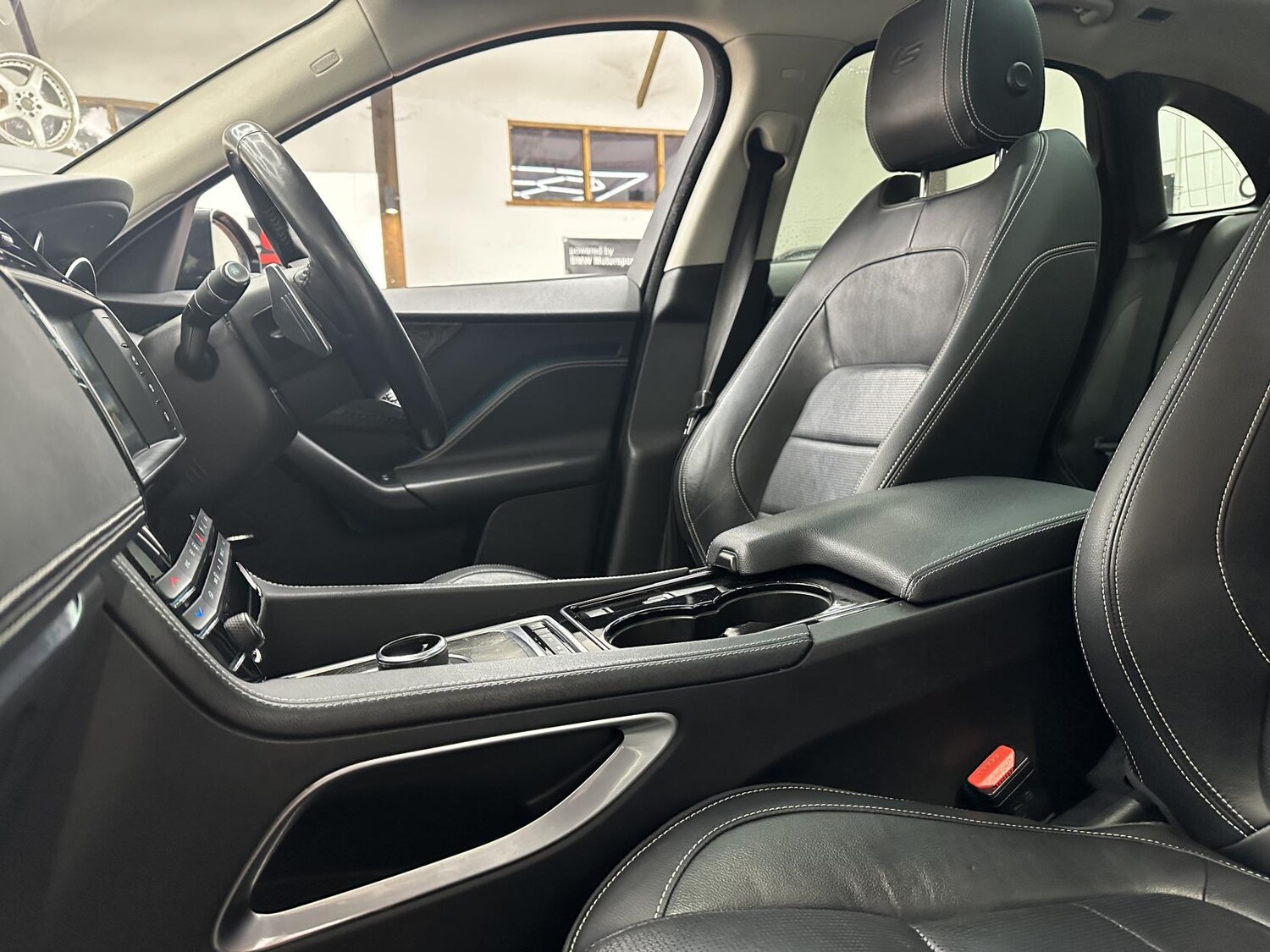 Used Jaguar F-Pace 2016 for sale - 77525793: Photo 36