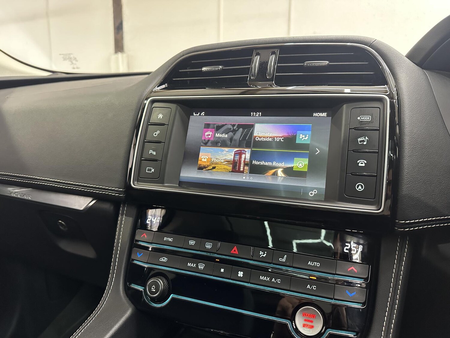 Used Jaguar F-Pace 2016 for sale - 77525793: Photo 43