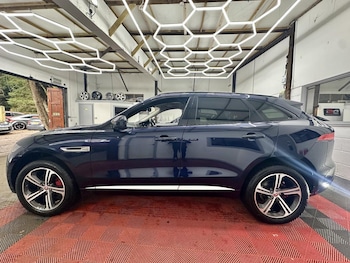 Used Jaguar F-Pace 2016 for sale - 77525793: Photo