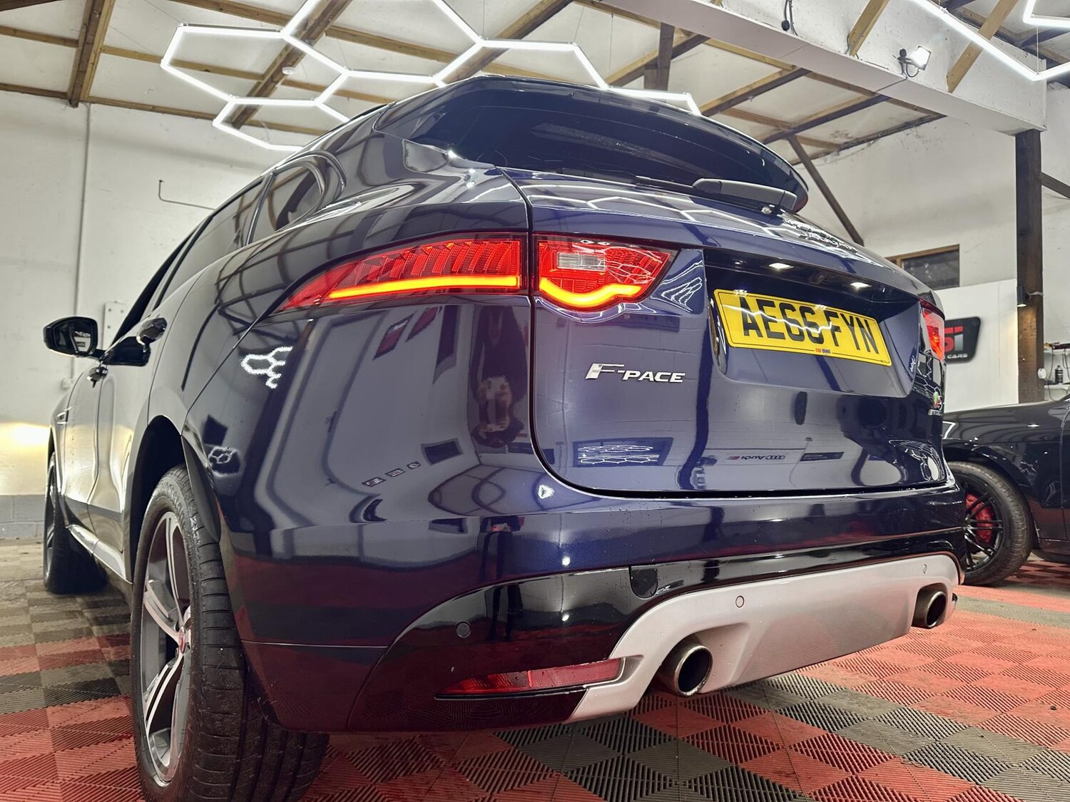 Used Jaguar F-Pace 2016 for sale - 77525793: Photo 6