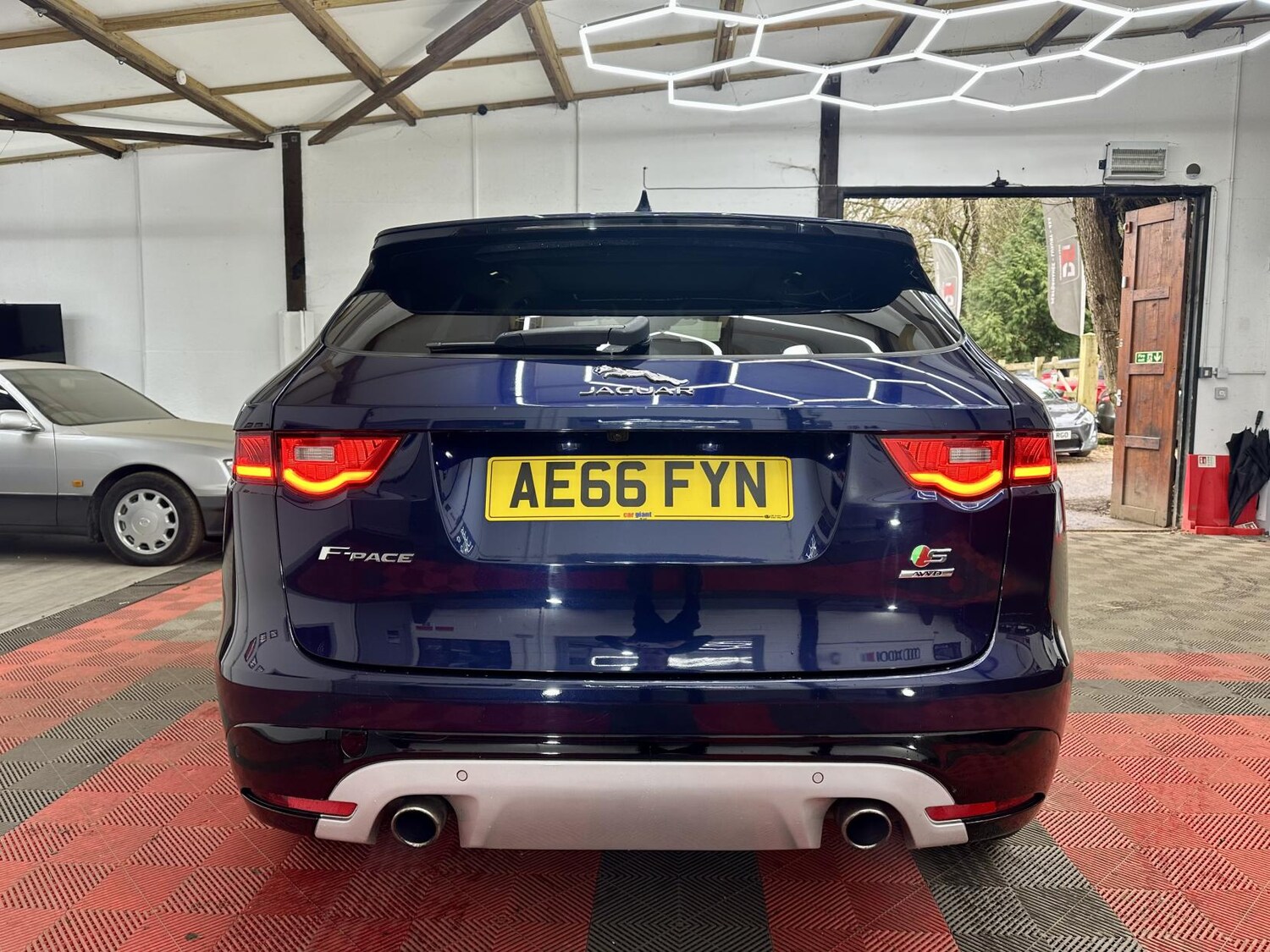 Used Jaguar F-Pace 2016 for sale - 77525793: Photo 8