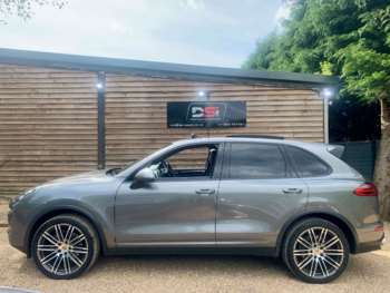 Used Porsche Cayenne 2015 for sale - 74746141: Photo
