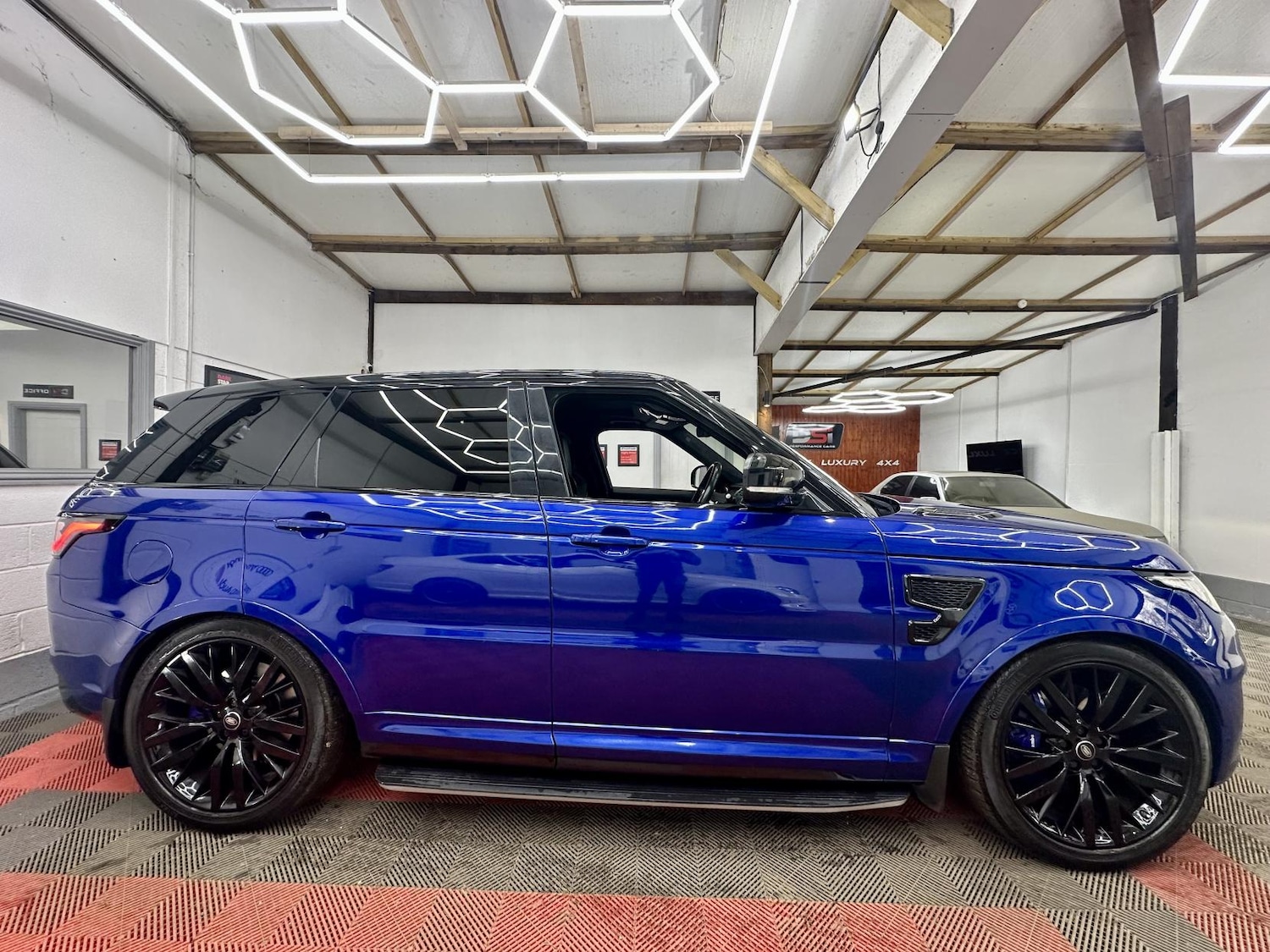 Used Land Rover Range Rover Sport 2017 for sale - 77644131: Photo 10