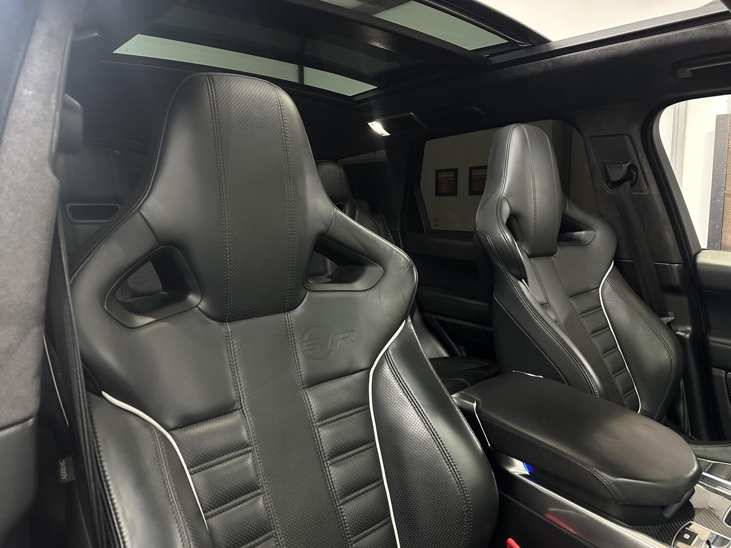 Used Land Rover Range Rover Sport 2017 for sale - 77644131: Photo 32