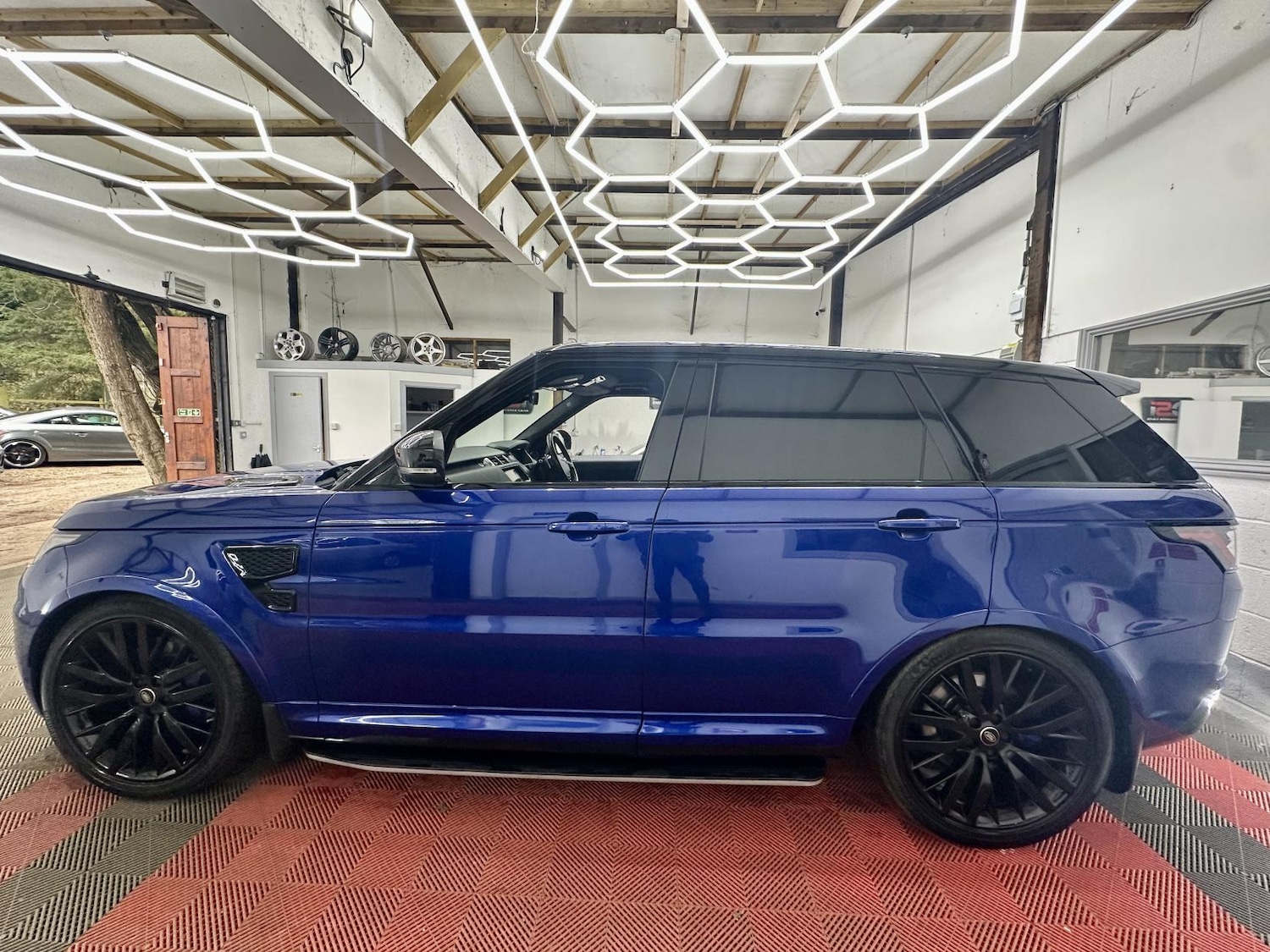 Used Land Rover Range Rover Sport 2017 for sale - 77644131: Photo 6