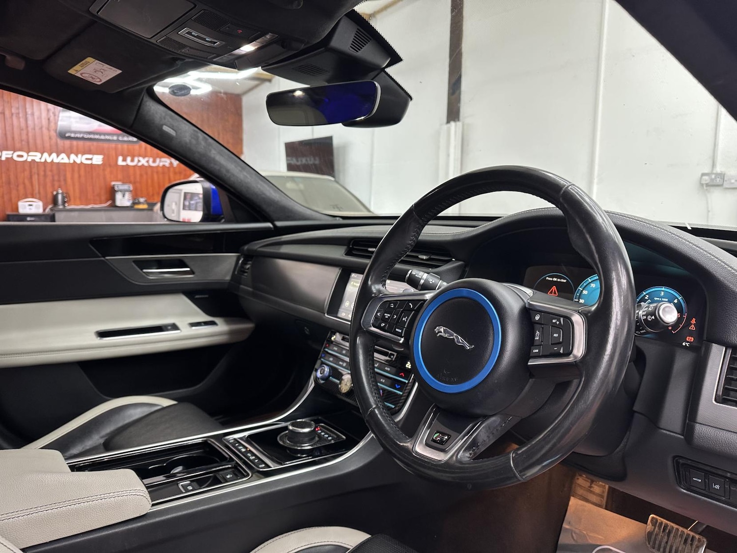 Used Jaguar XF 2019 for sale - 77573137: Photo 22