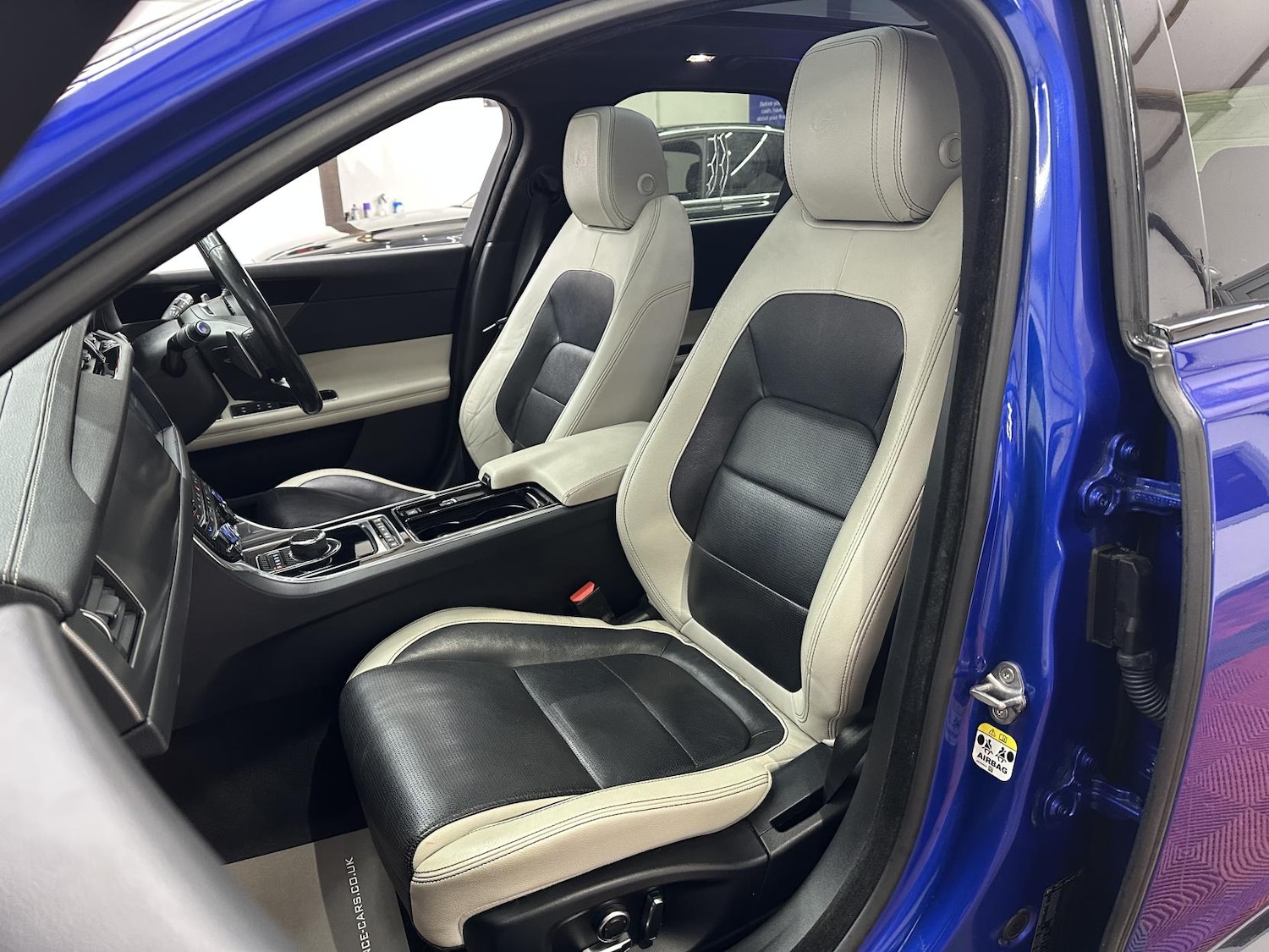 Used Jaguar XF 2019 for sale - 77573137: Photo 37