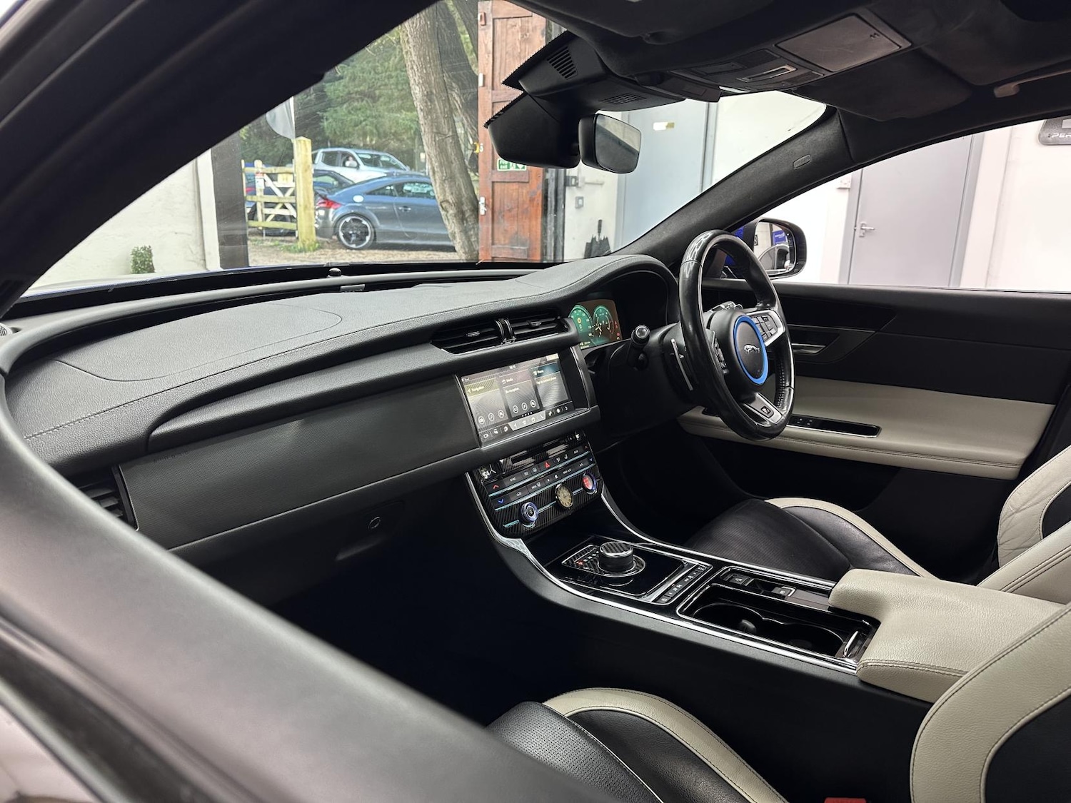 Used Jaguar XF 2019 for sale - 77573137: Photo 38