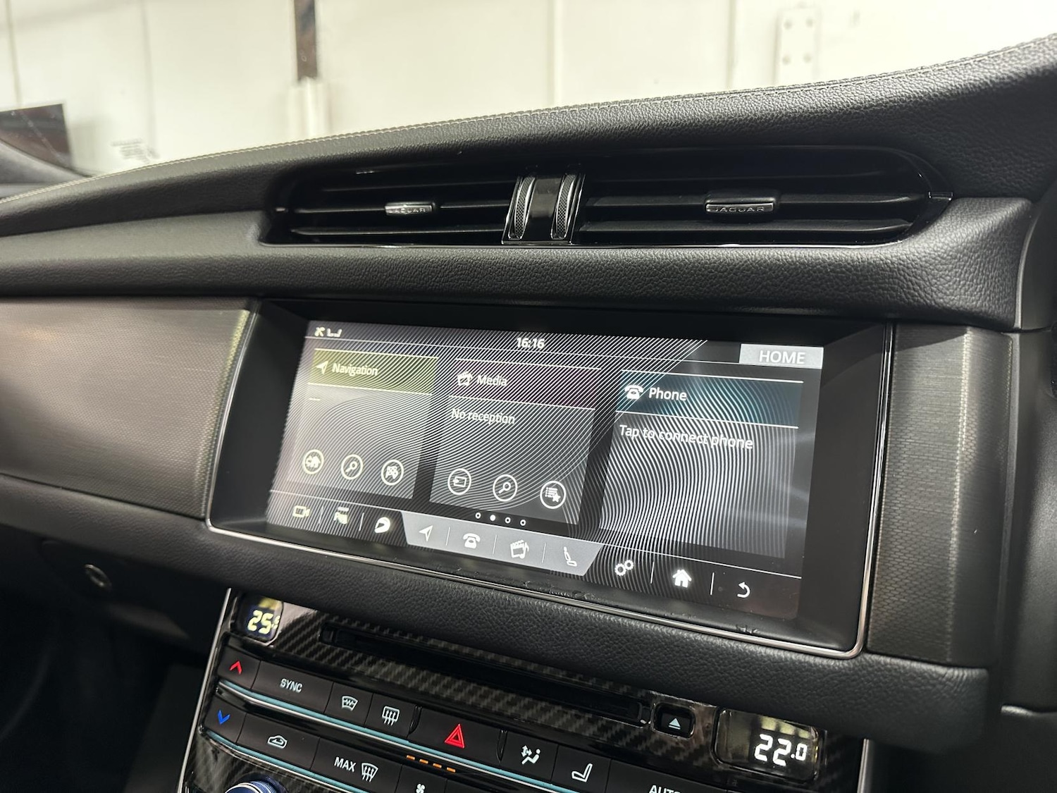 Used Jaguar XF 2019 for sale - 77573137: Photo 43